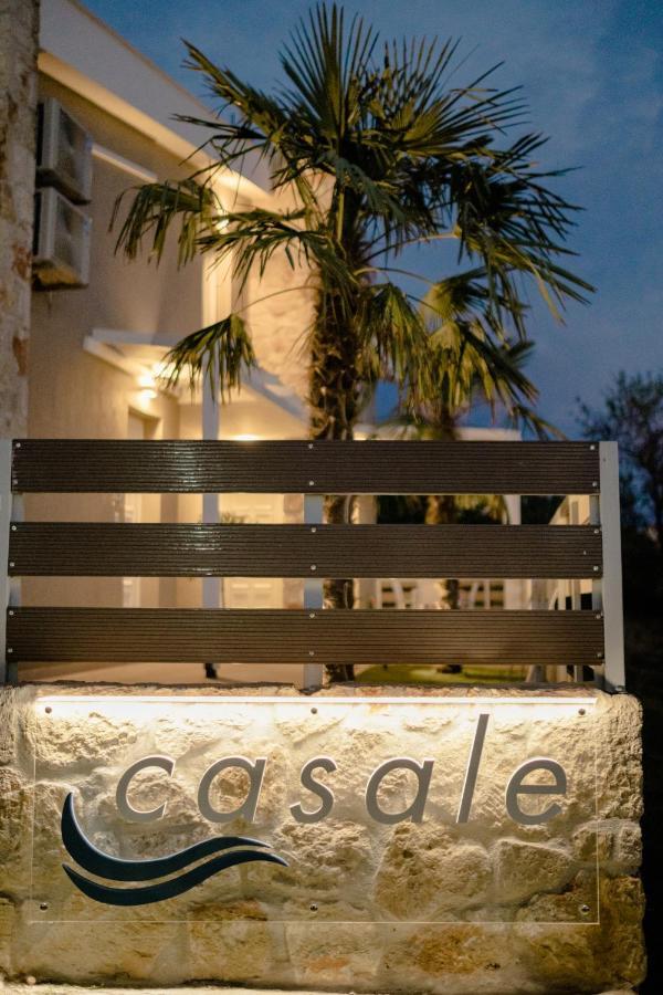 Casale *